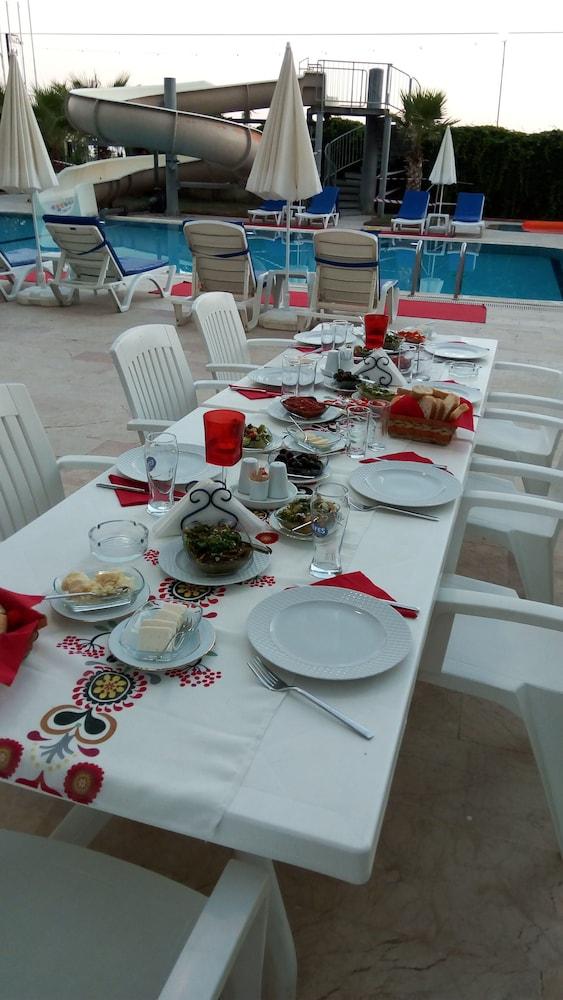 Mikado Hotel Mahmutlar Buitenkant foto