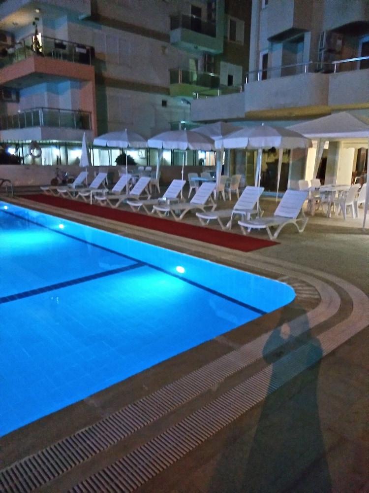 Mikado Hotel Mahmutlar Buitenkant foto
